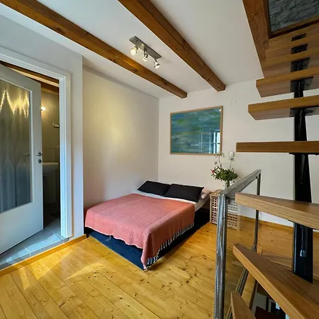 Kate's Townhouse Apartment *
